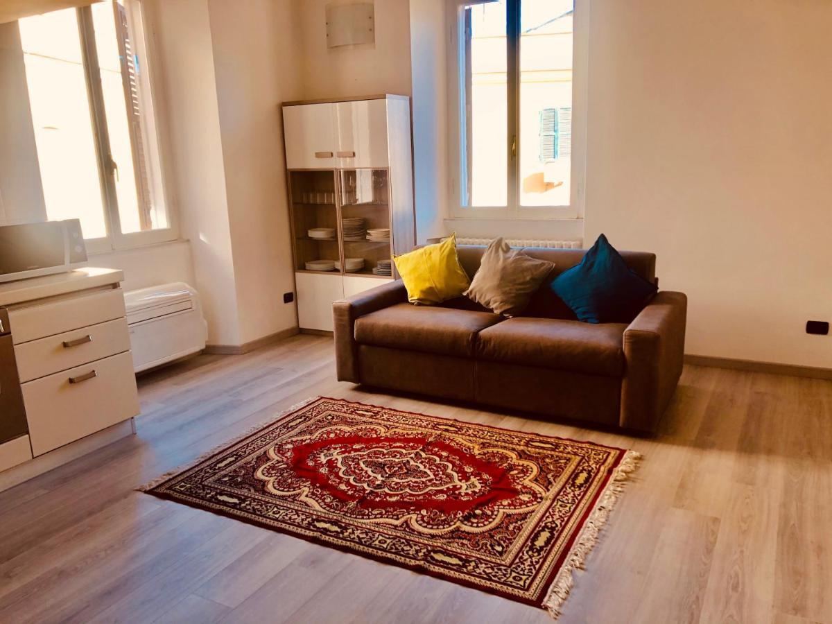 Heart Of Rome Vatican Deluxe New Apartment 1Gb Wifi ภายนอก รูปภาพ